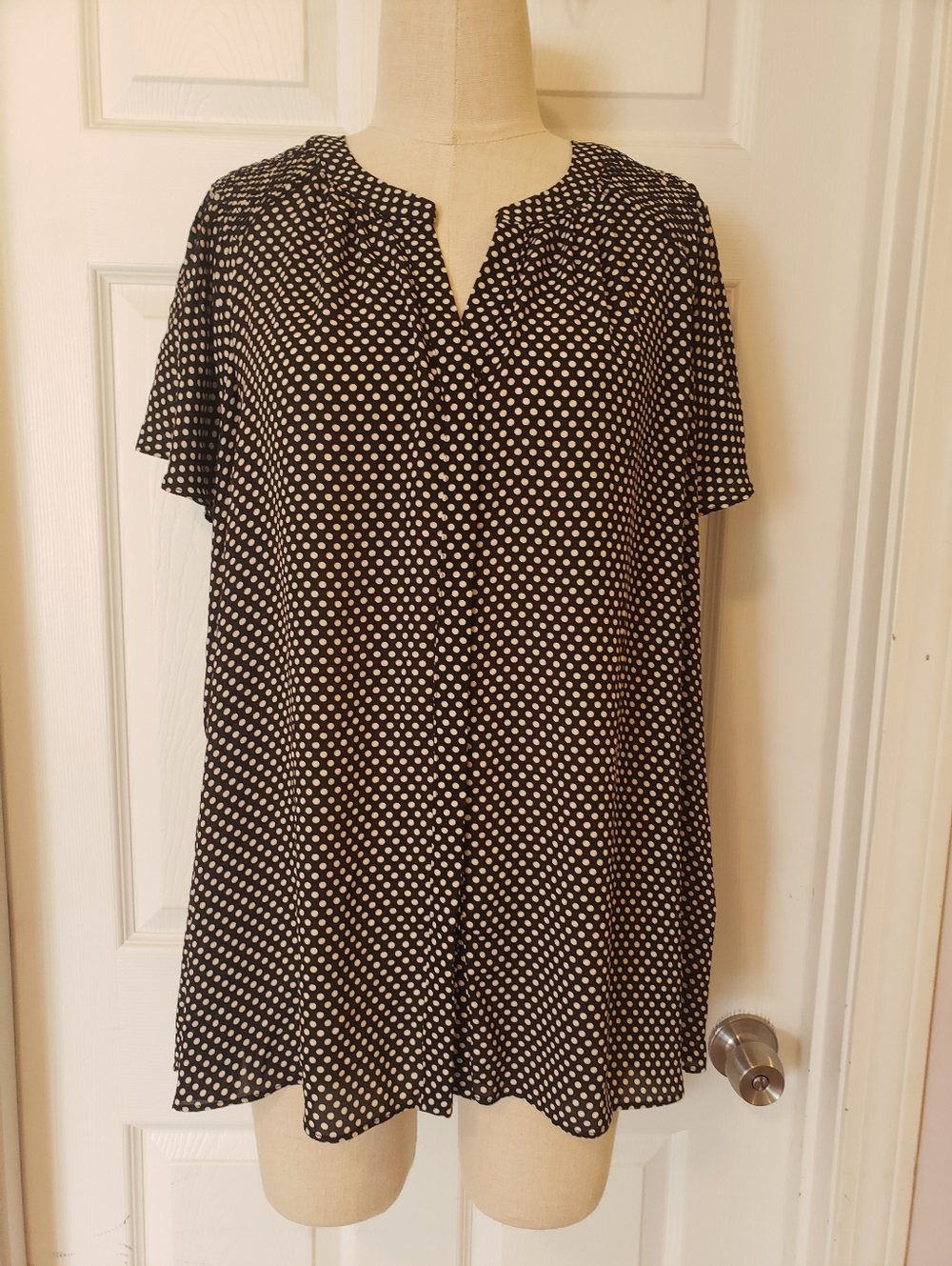 Black & White Polka Dot Short Sleeve Blouse Size 2X